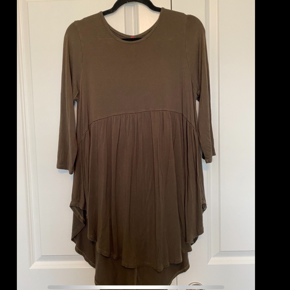 Dark Green Quarter Sleeve Ruffle Top Size M